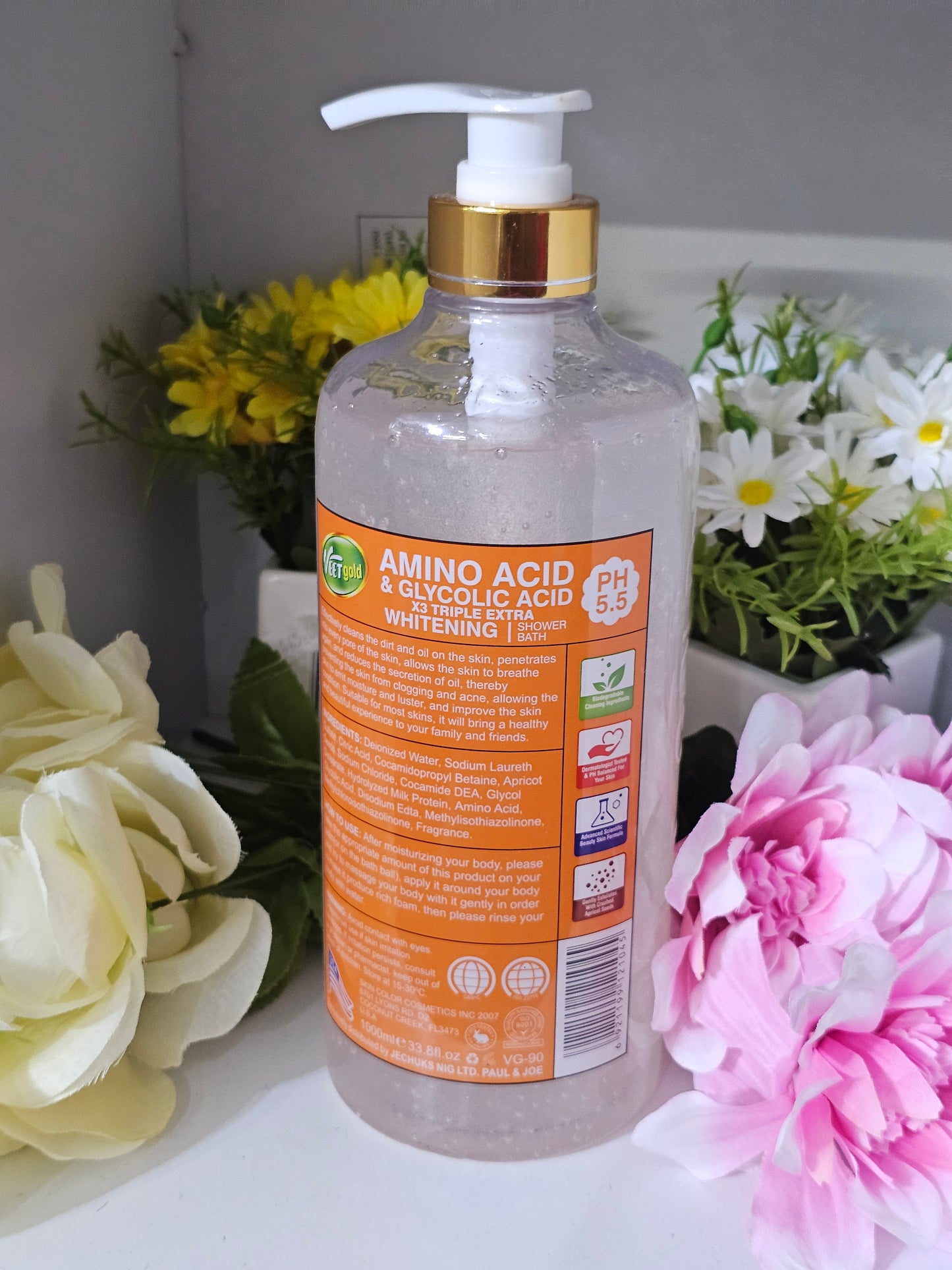 Veet gold Amino acid and glycolic acid shower gel