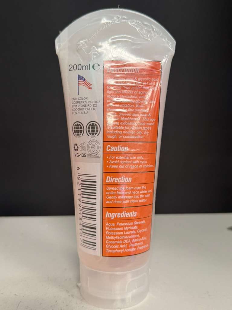 VEETgold Amino Acid & Glycolic Acid X3 Triple Extra Whitening Face Wash