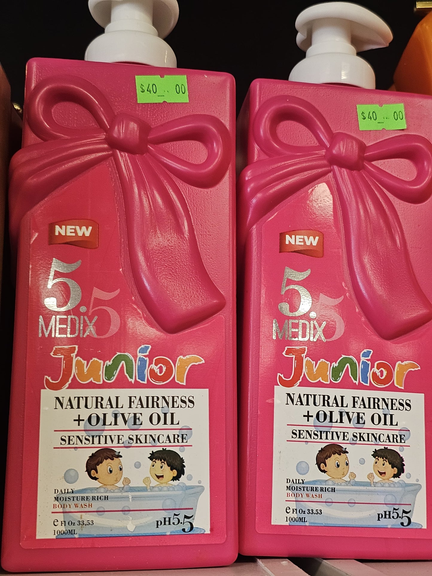 5 medix junior natural fairness + olive oil body wash 1000ml