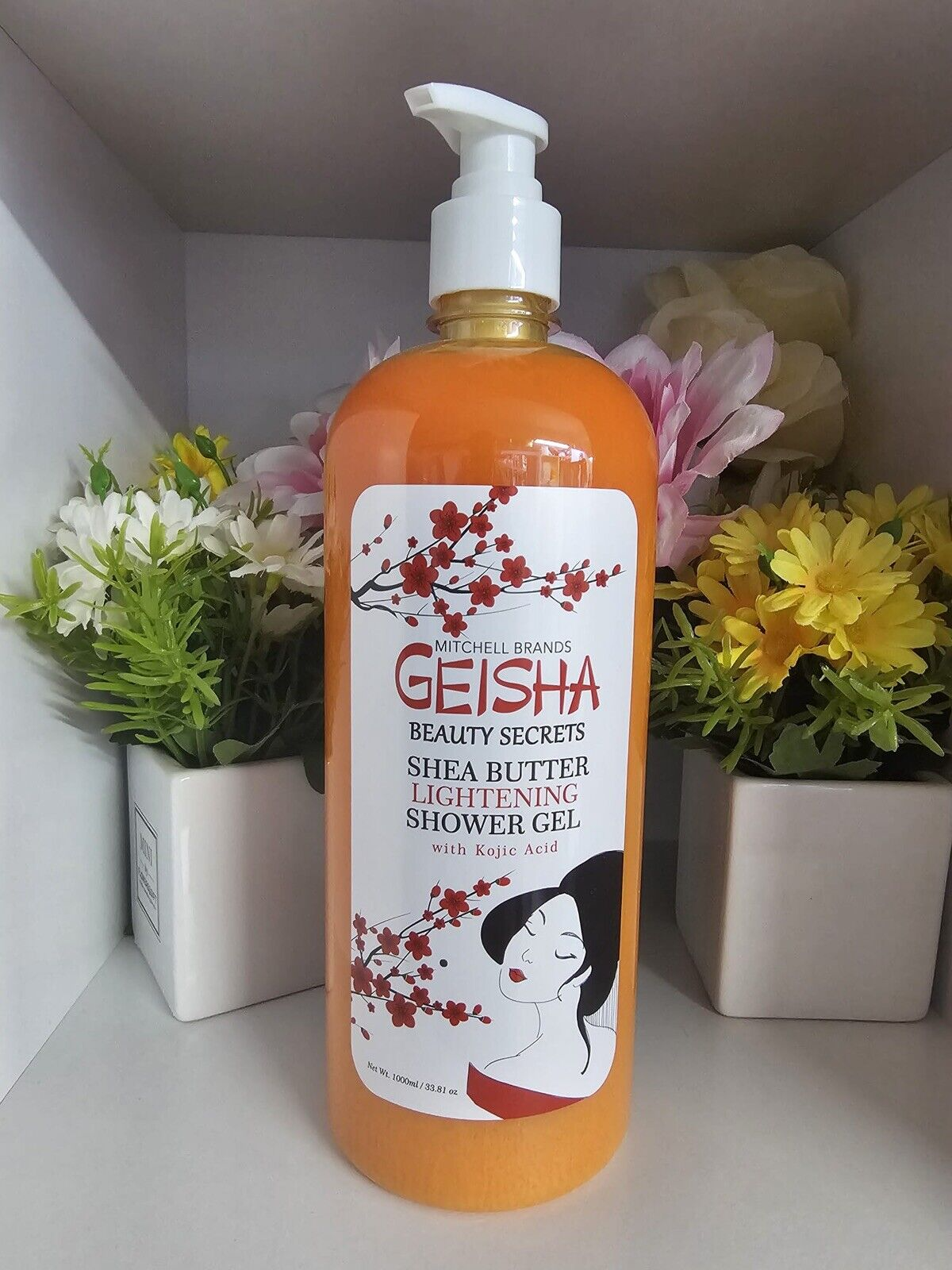 Geisha, Kojic Acid Skin Brightening Body Wash - 33 Fl oz / 1000 ml - Even Out