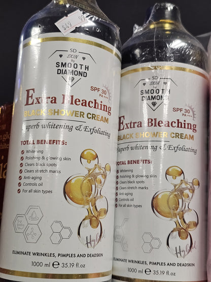 Smooth Diamond Extra Bleaching Black Shower Cream