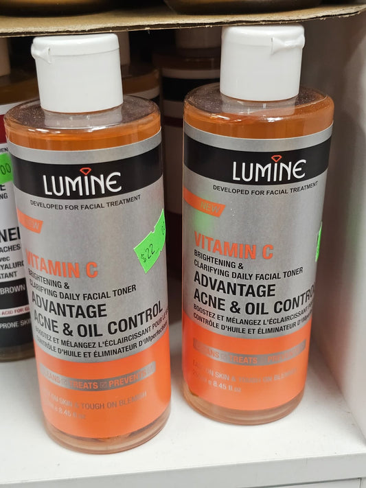 Lumine Vitamin C Advantage Acne & Oil Control