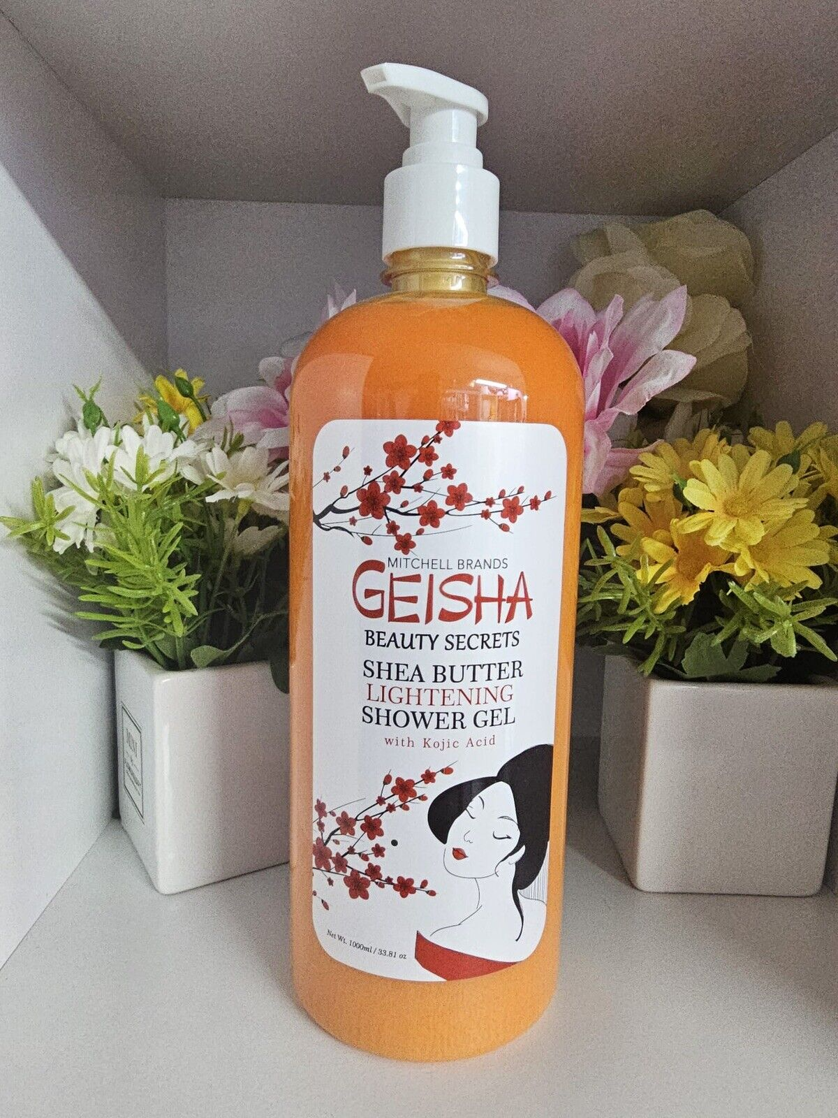 Geisha, Kojic Acid Skin Brightening Body Wash - 33 Fl oz / 1000 ml - Even Out